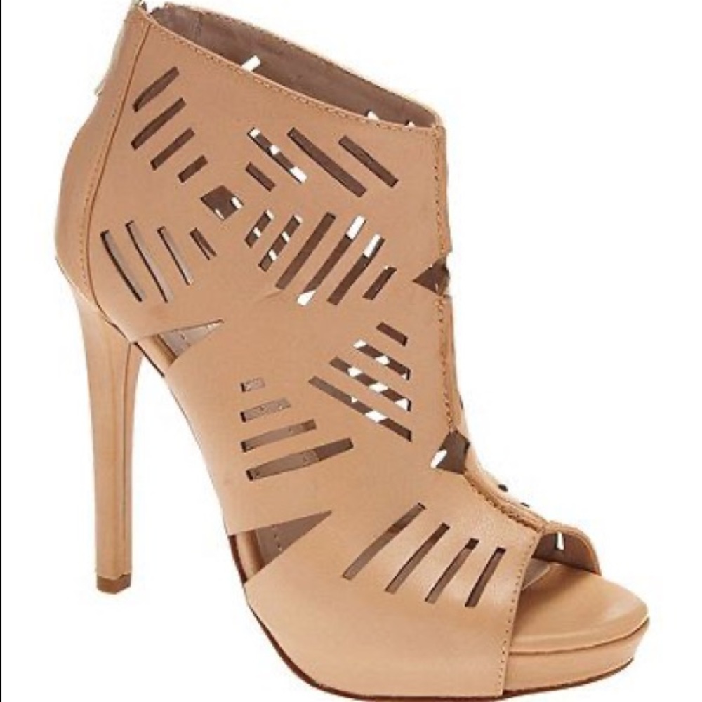 BCBGgeneration Morocco Bootie Tan size 8 1/2